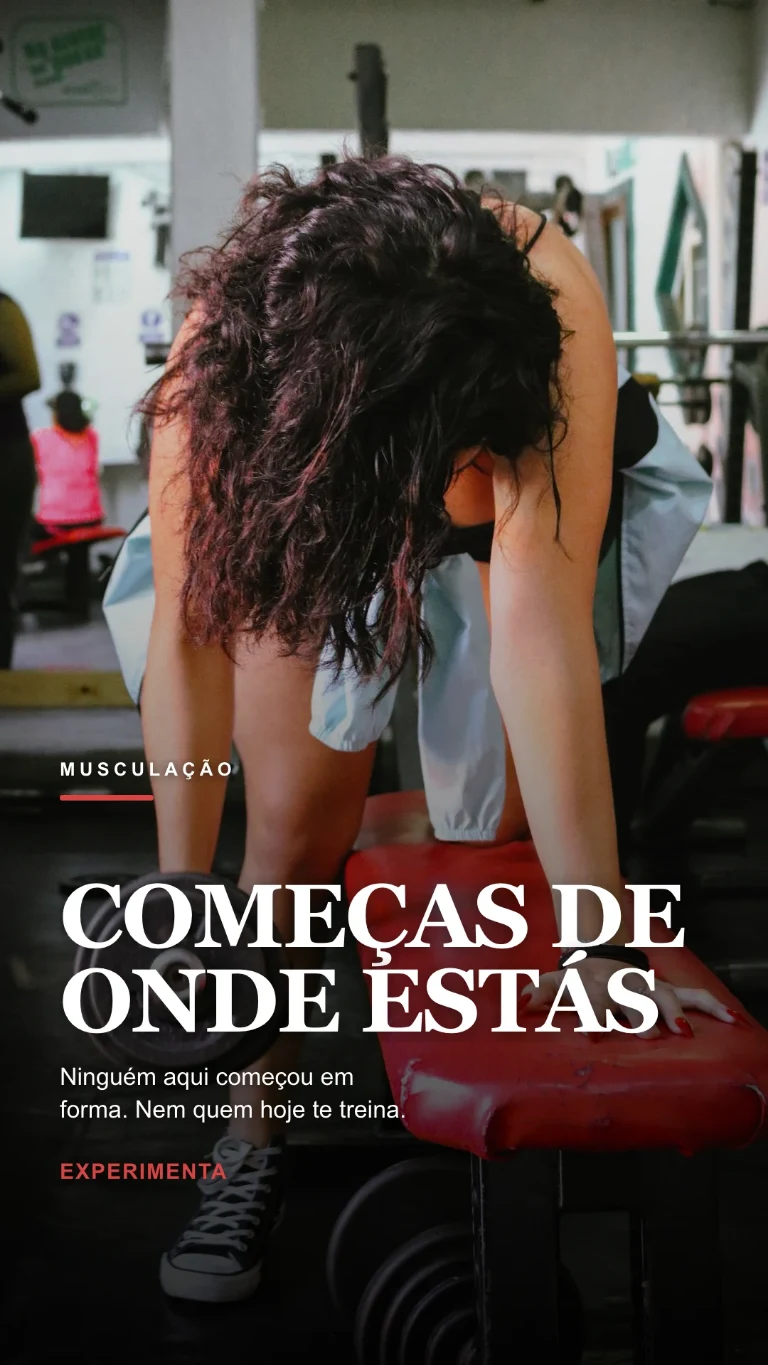 Story vertical sobre um treino na sala de musculação, com convite para experimentar